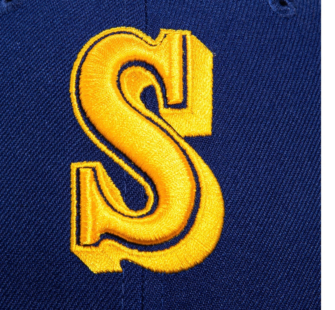 Seattle Mariners Fitted New Era Blue and Gold Kingdome Special Edition size 7 1/4